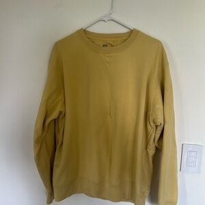 Uniqlo Crewneck Sweatshirt yellow xl